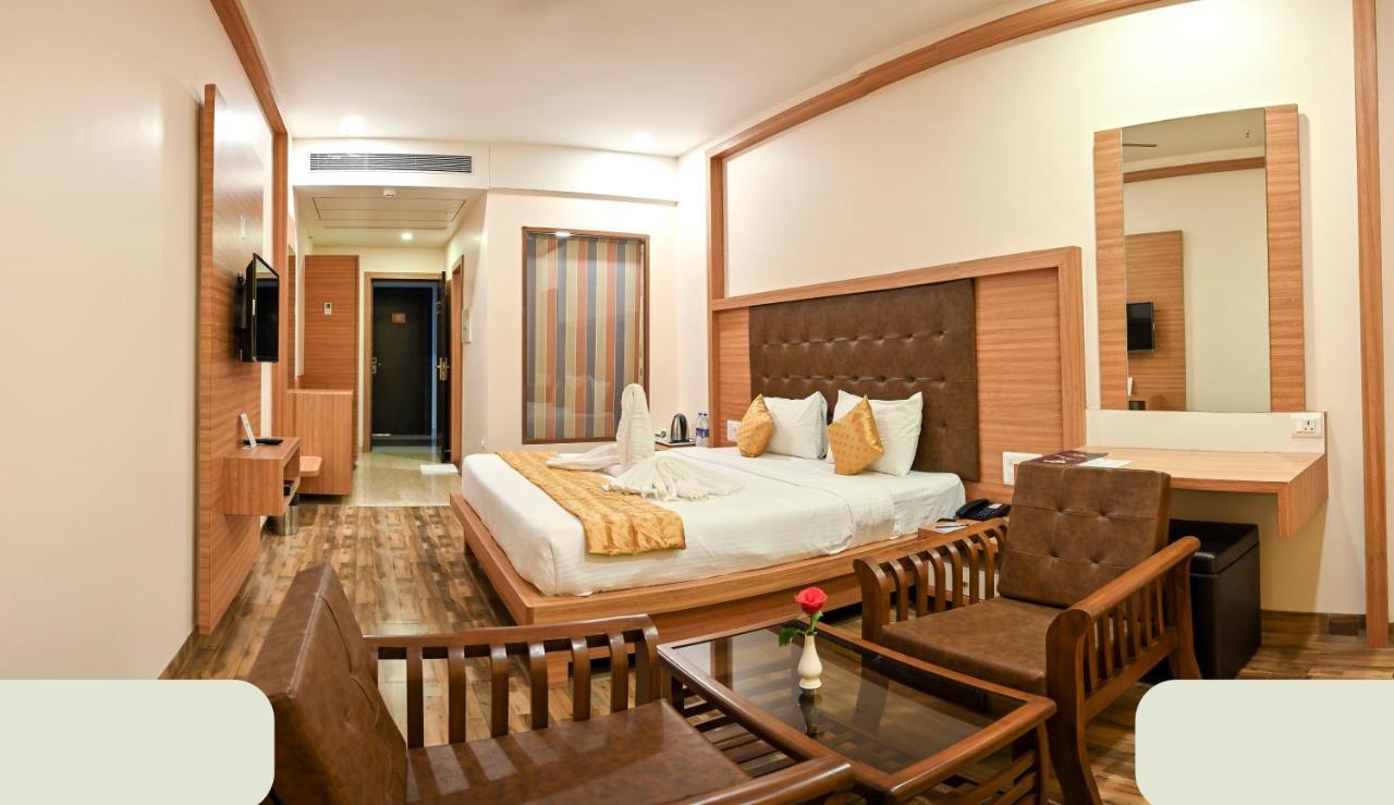 Hotel Laxmi Empire GOA Exterior foto